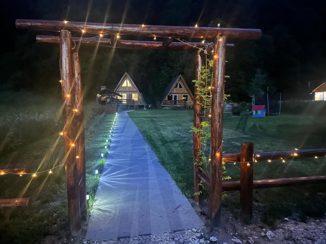 Cabanutze Satic Villa Rucăr Kültér fotó
