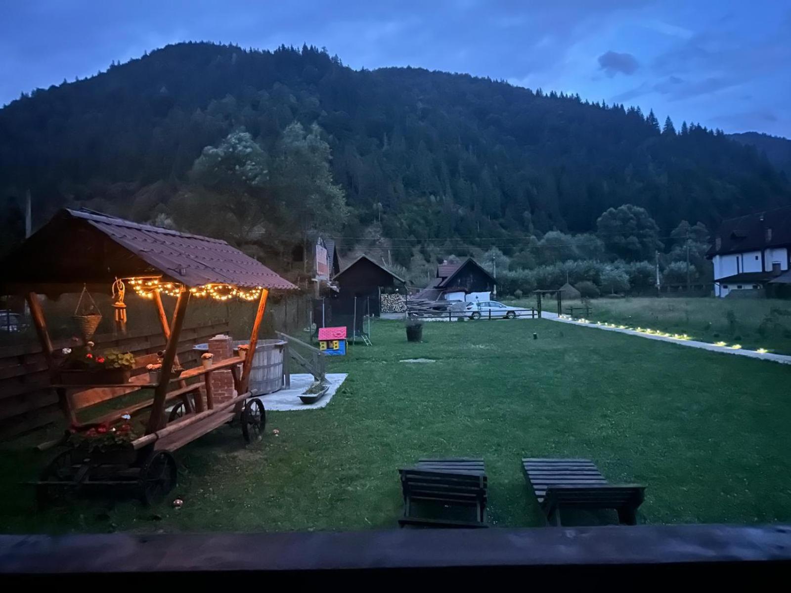 Cabanutze Satic Villa Rucăr Kültér fotó